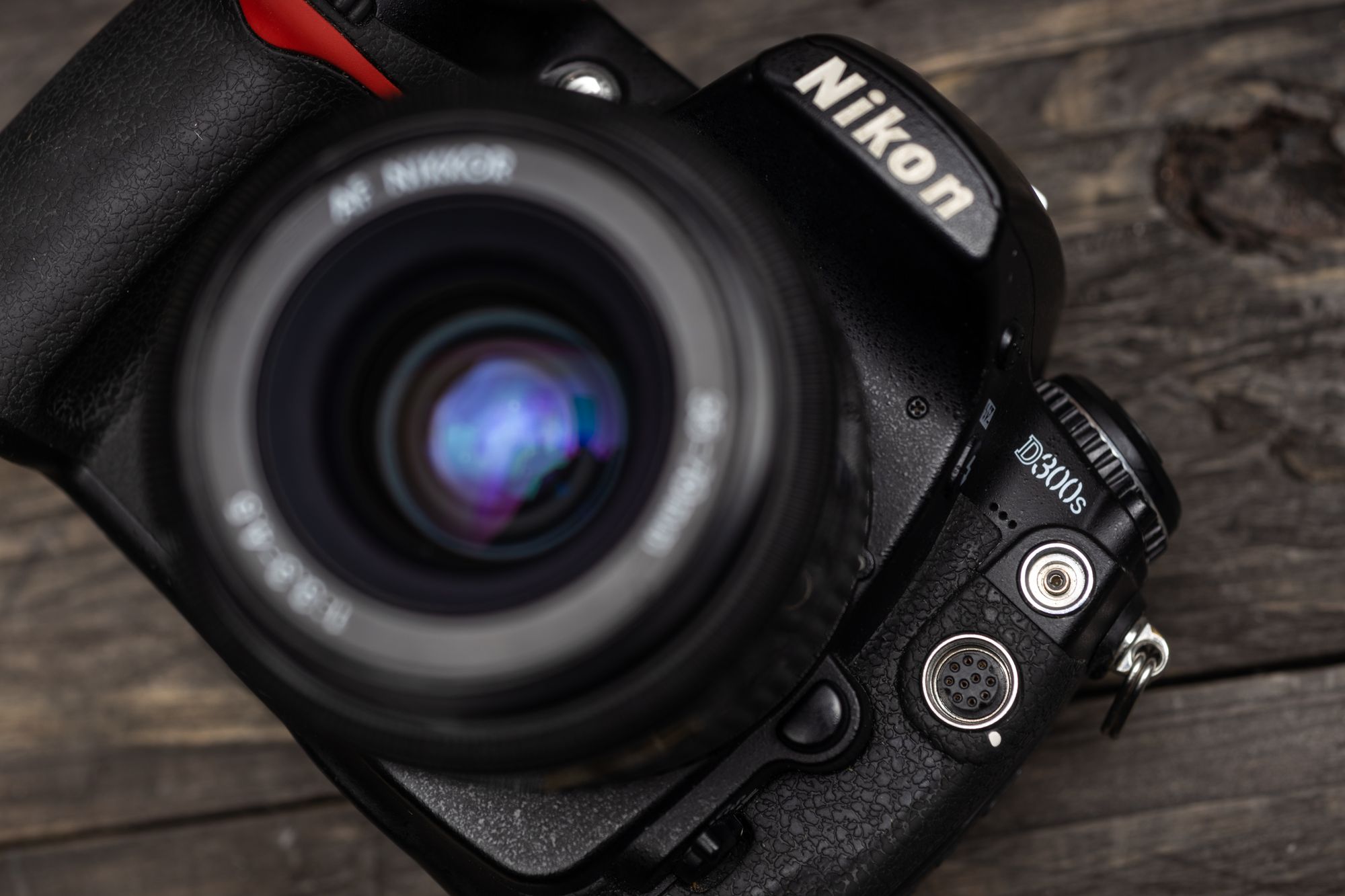 Money and Art Are Far, Far Apart: $130 Nikon D300s & AF 35-70 F3.3-4.5 Review in the Modern Era